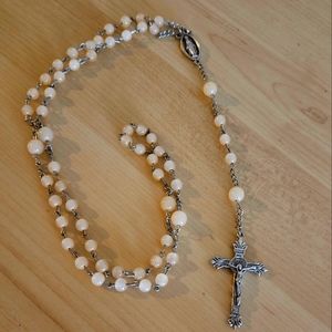 ⚠️Free bundle item- Rose beaded rosary